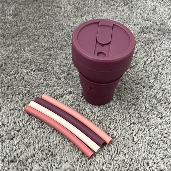 Collapsible Stojo Mauve Purple Cup with straws - Picture 2 of 6